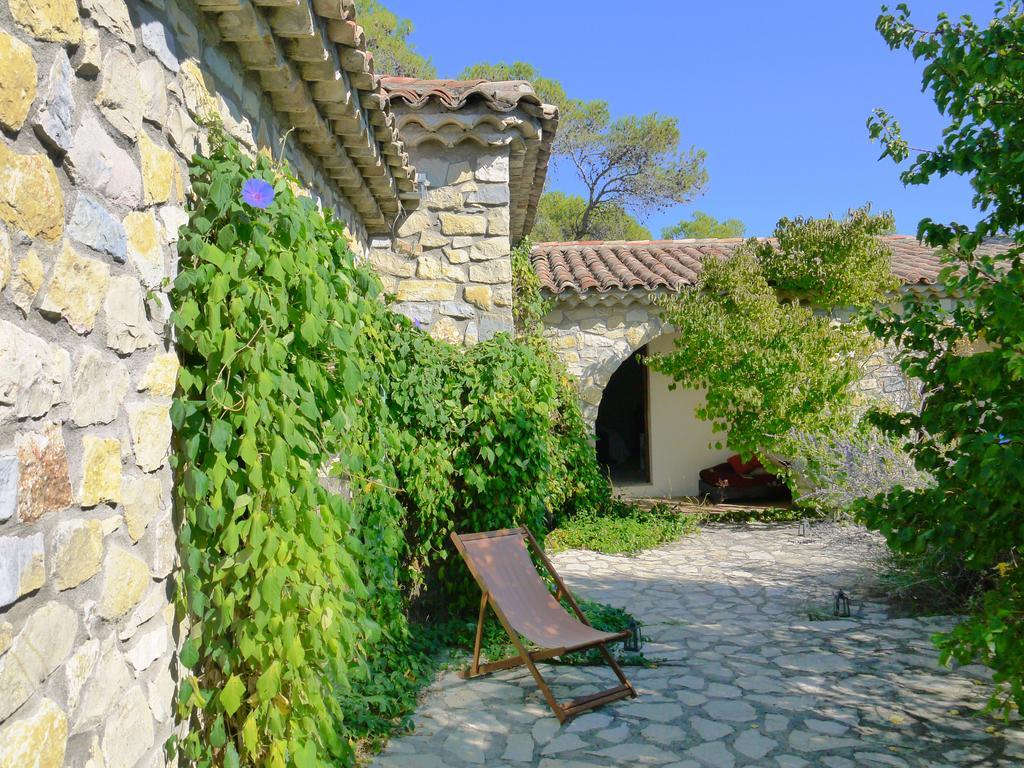 L'Ostal Du Pic St Loup Bed and Breakfast Saint-Jean-de-Cuculles Eksteriør billede